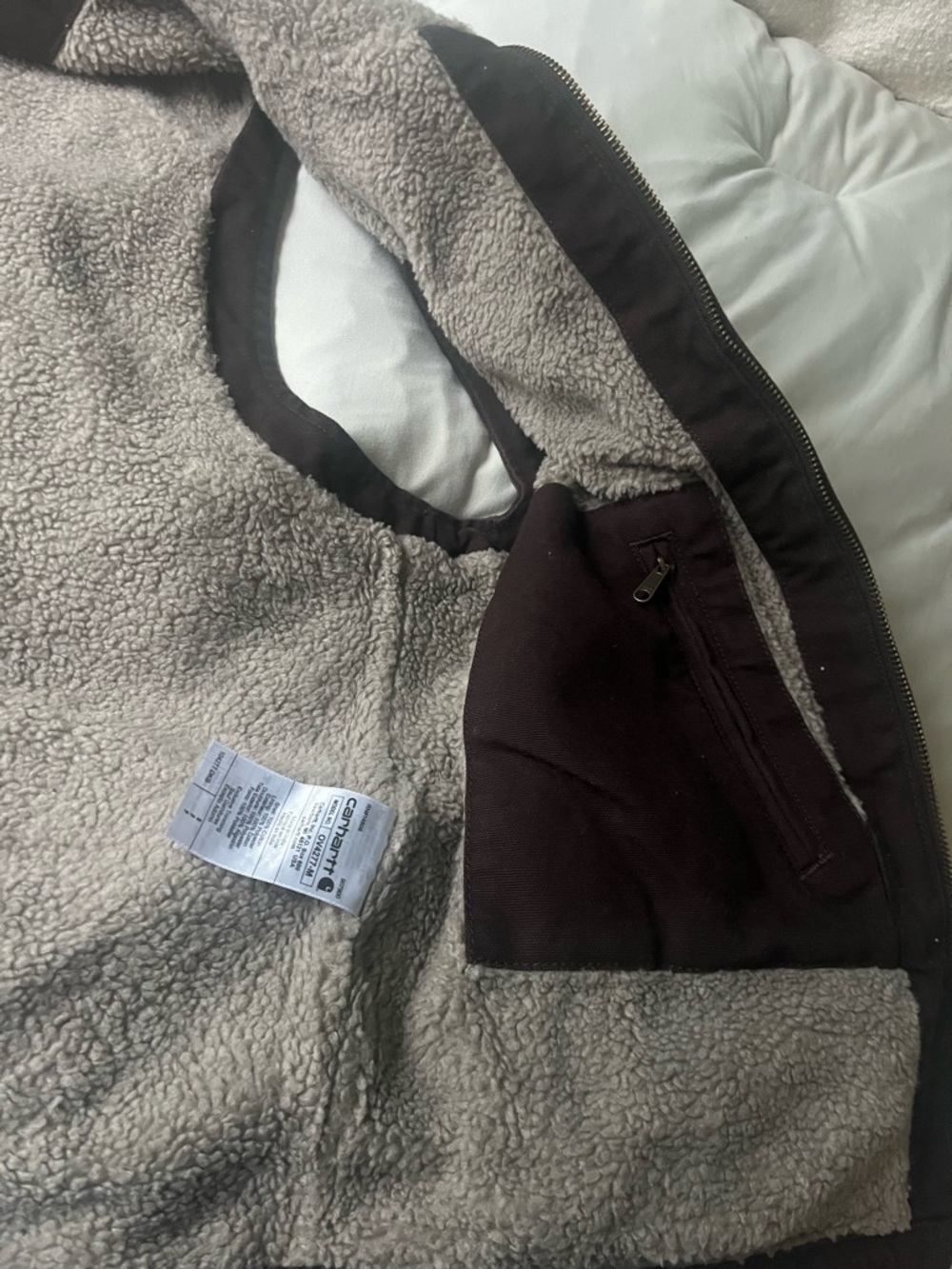 Carhartt Men’s Brown Sherpa-Lined Vest - Picture 3 of 5
